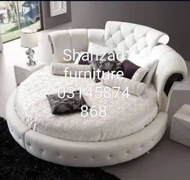round bed with side tables 0