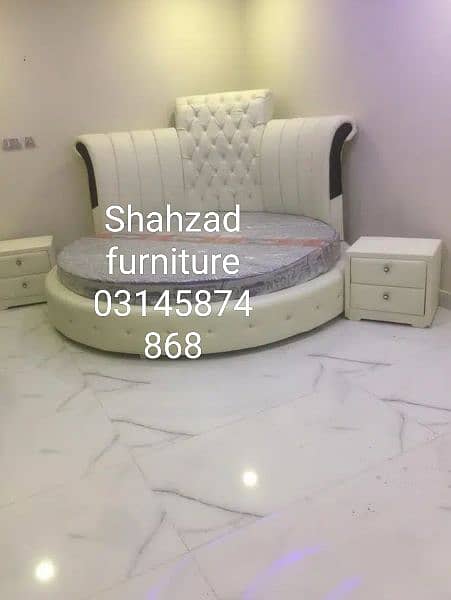 round bed with side tables 4