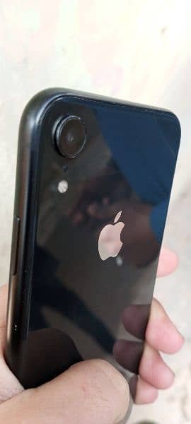 iPhone XR 64 GB SIM working 5