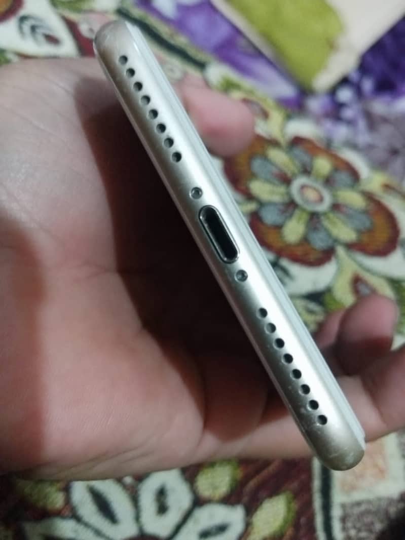 iPhone 7 Plus 2