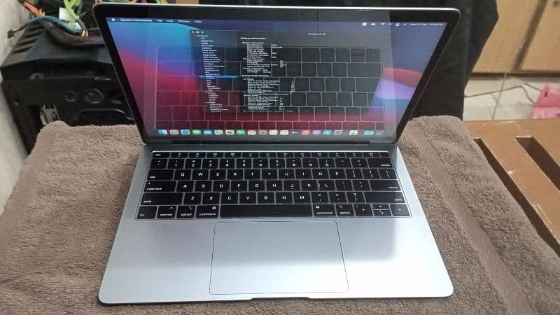MacBook Pro 2016 & 2017 13 Inch Touch Bar & Non Touch Bar 6