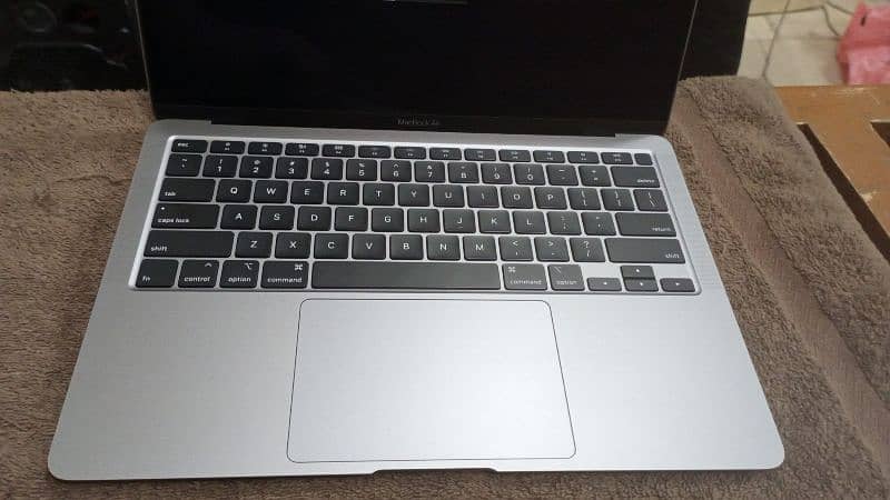 MacBook Pro 2016 & 2017 13 Inch Touch Bar & Non Touch Bar 9