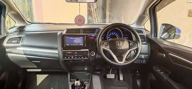 honda fit total original 4.5 grade with verified auction  sheet 2