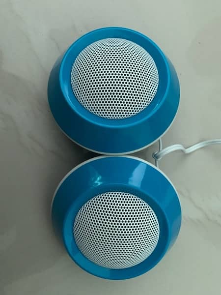 speakers 2