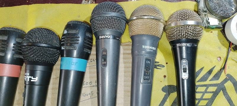 Original  mics different brands. 4