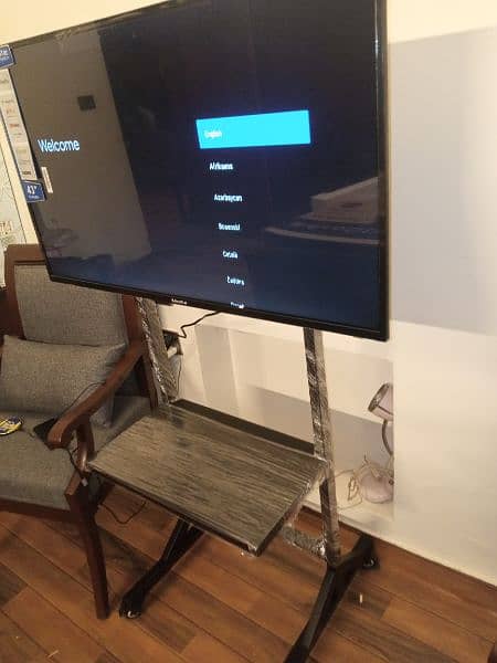 Floor stand LCD LED tv with wheel For office home institute online 5