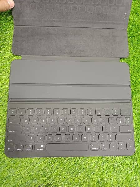 apple ipad pro 2020 2021  keyboard smart    mouse magic mouse 12.9 2