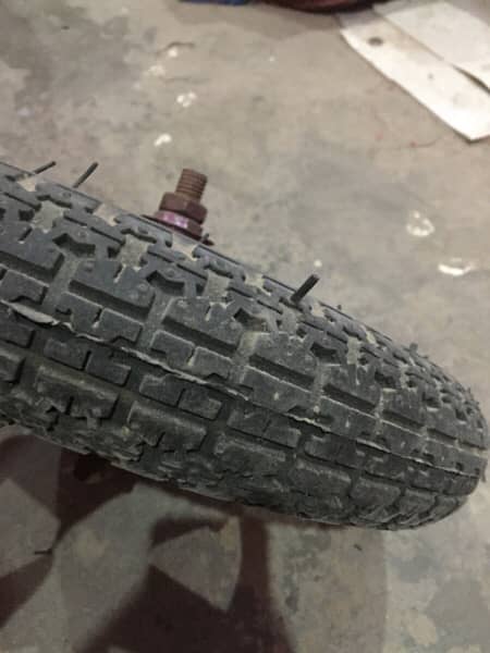 complete tyre with rims 1