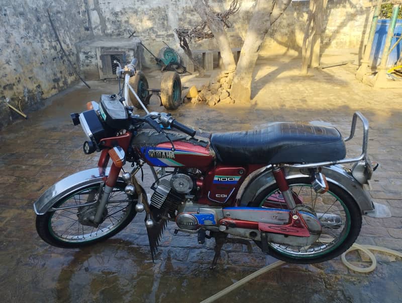 Yamaha 1994 Model bike. 100 cc. Islamabad number. 0