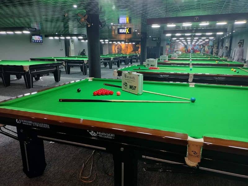 Snooker table & Billiards Snooker Tables & B& 4