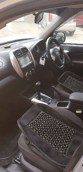 Toyota rav4,full option,like zero meter,suv urgent sale 11