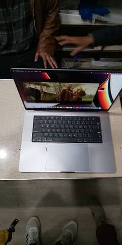 apple macbook pro 2021 m1 chip space grey