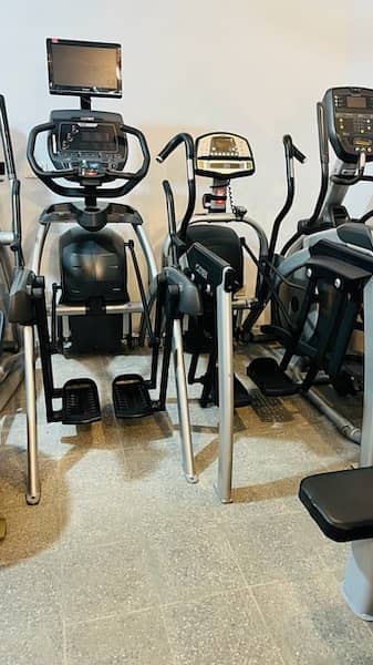 CYBEX Arc trainer USA model: 626at USA import\FITNESS GYM MACHINE 3