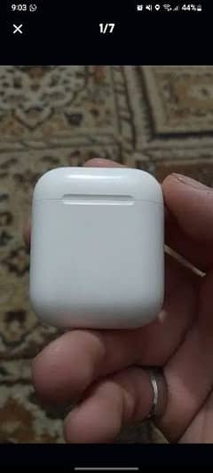 Orignal Apple Airpods 2nd Generation Good Condition Battery issue 0