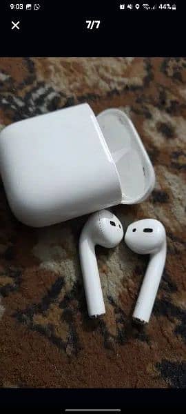 Orignal Apple Airpods 2nd Generation Good Condition Battery issue 3