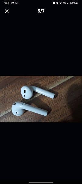 Orignal Apple Airpods 2nd Generation Good Condition Battery issue 5