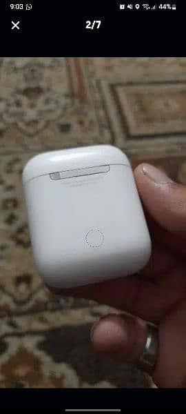 Orignal Apple Airpods 2nd Generation Good Condition Battery issue 6