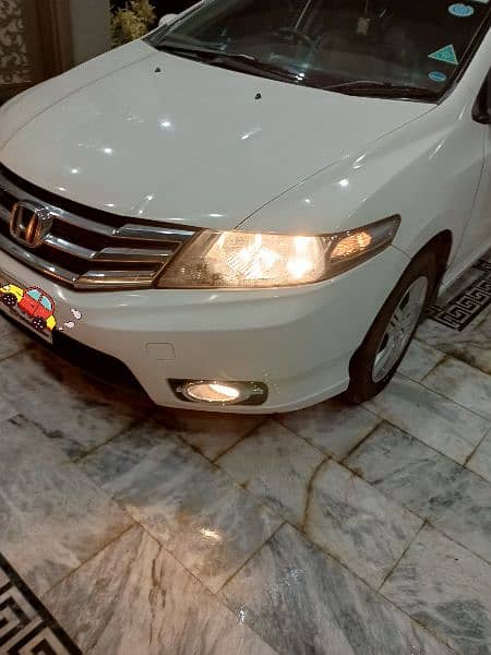 Honda City I vtec 1.3 November 2016 model, Nowshera registered, 3