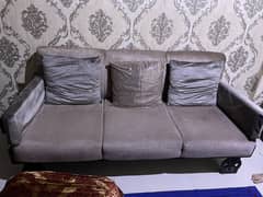Selling 7 seater beautiful elegant sofa set