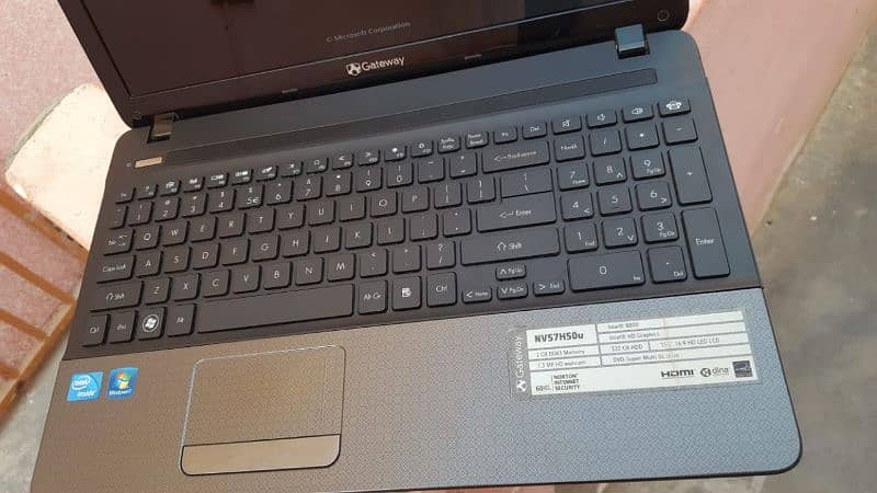 Gateway laptop for sell 500 gb hard disk excellent Condition 12