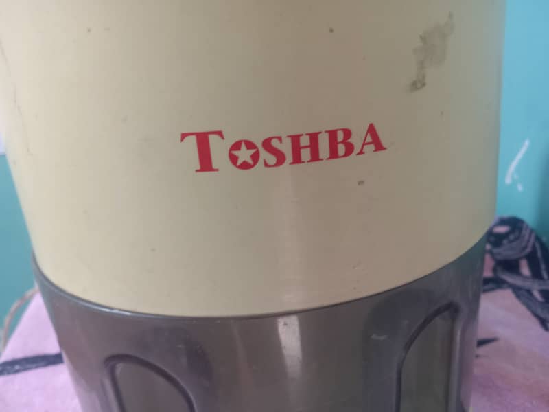 Toshba pure cooper Gajjar juicer machine 0