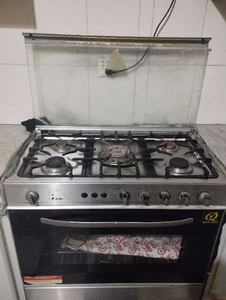 kitchen burner and oven 0