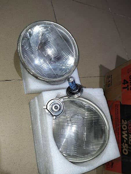 Mitsubishi Pajero Headlights Genuine 1990 Model 9