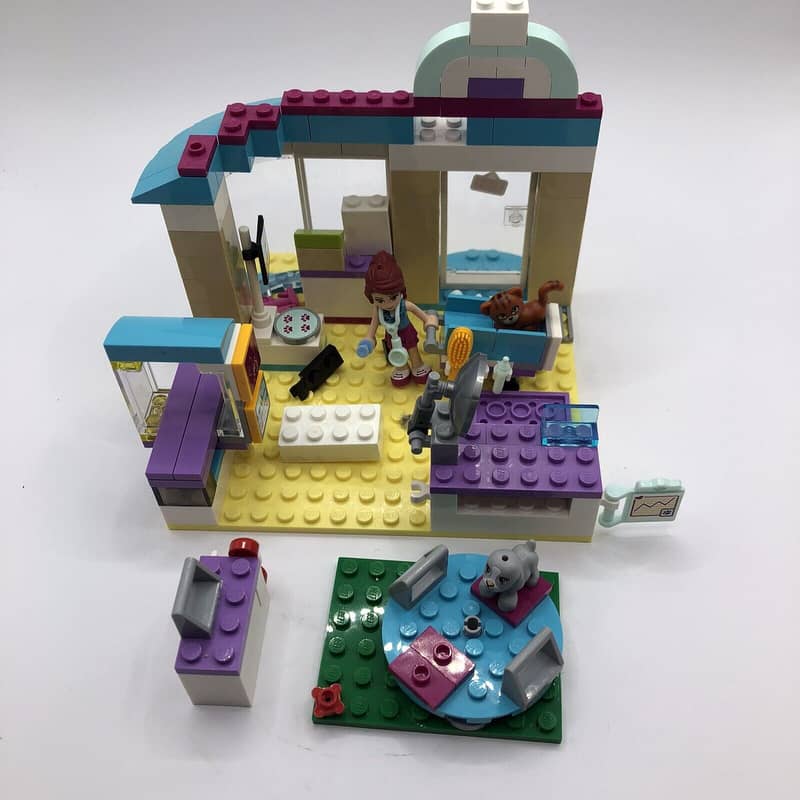 LEGO Friends 41085 Vet Clinic  with mia- 100% Complete 2