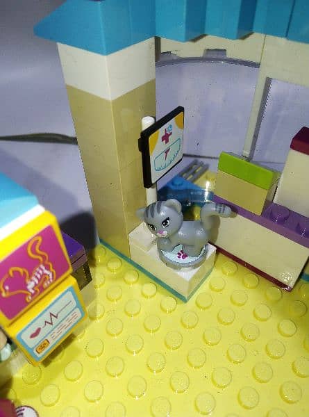 LEGO Friends 41085 Vet Clinic  with mia- 100% Complete 4