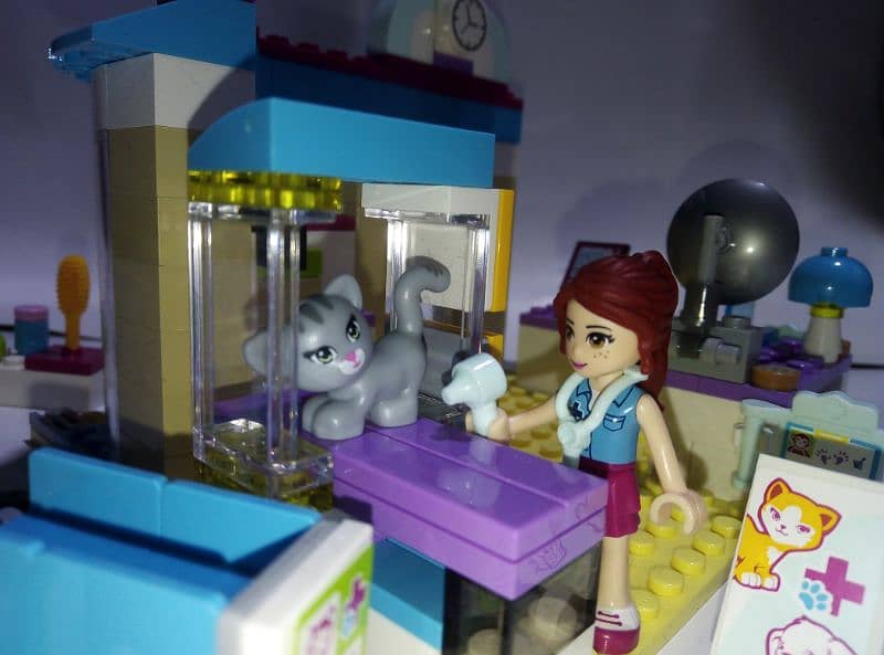 LEGO Friends 41085 Vet Clinic  with mia- 100% Complete 5