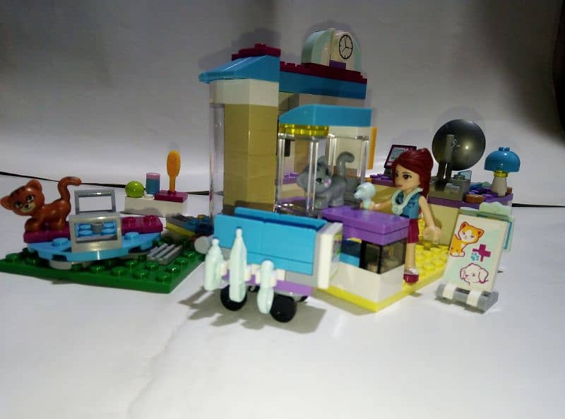 LEGO Friends 41085 Vet Clinic  with mia- 100% Complete 6