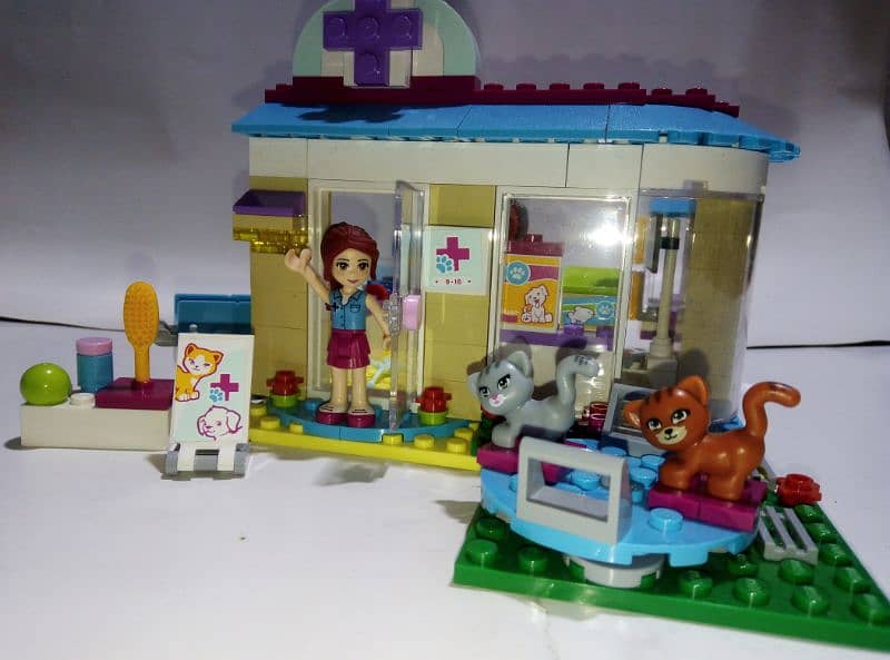 LEGO Friends 41085 Vet Clinic  with mia- 100% Complete 12