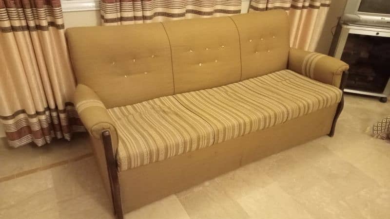 5 Seater Sofa Set With 1 Center And 2 Side Tables 0