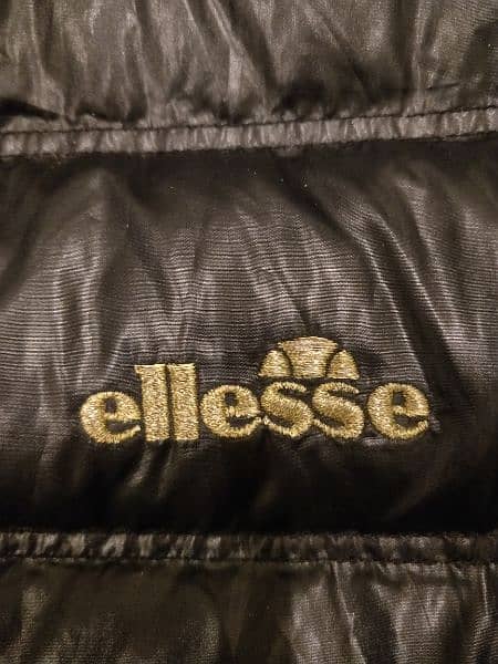 ellesse Down Feather quilted Black Jacket medium size 2