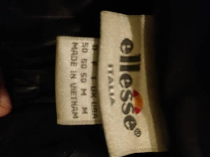 ellesse Down Feather quilted Black Jacket medium size 5