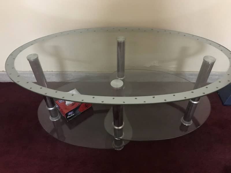 sofa table availble in fit condition 4