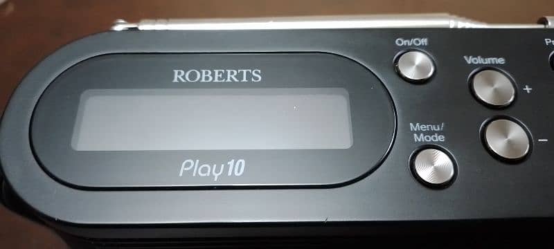 ROBERTS , Play 10, Digital  DAB/FM Radio. 9