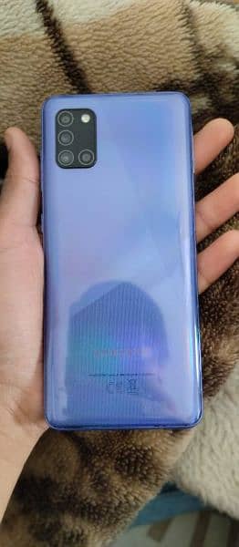 samsung A31 4gb ram 128gb storage mobile+ charger only 3