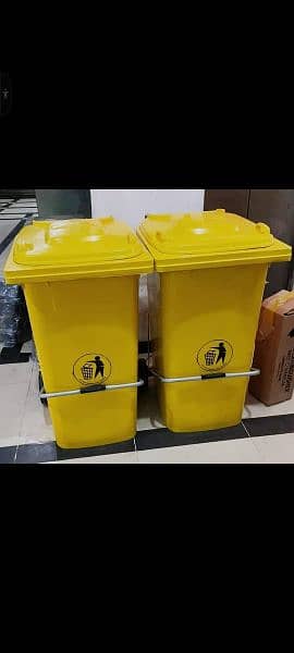 Dustbins / trash bins / plastic bins 1