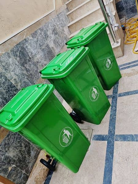 Dustbins / trash bins / plastic bins 4