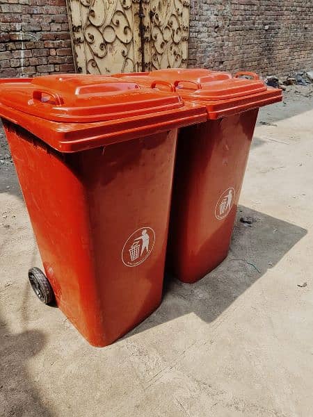 Dustbins / trash bins / plastic bins 5