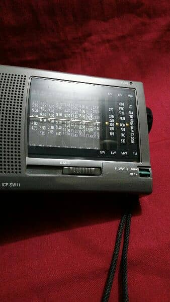 Sony SW 11 World Band Radio Made in Japen 5