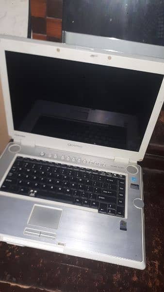 TOSHIBA F30 LAPTOP BOHAT HE MAZBOOT LAPTOP OLD IS GOLD 1