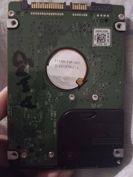 250gb hdd 7200rpm seagate+ 500 gb hard + 2 gb ram 2