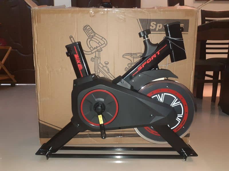 Exercise cycle / spin bike /Fitness Machine 4