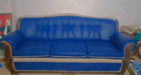 5 setter Sofa set available