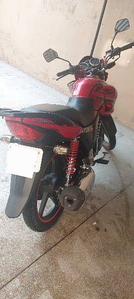 Honda Cb150f 4