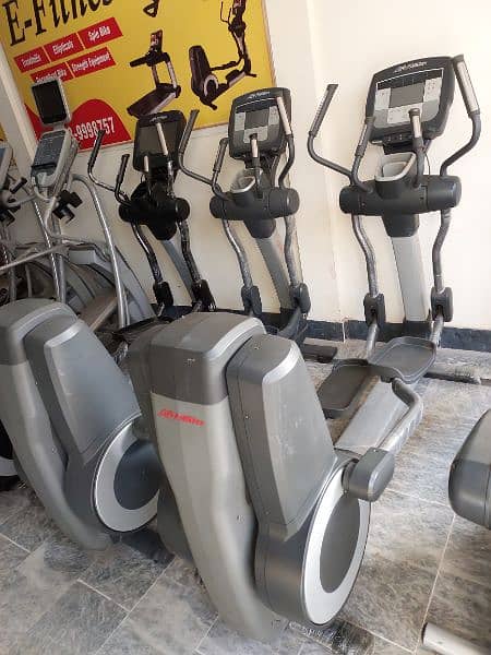 (BTRwp) Life Fitness Treadmills & Ellipticals 4