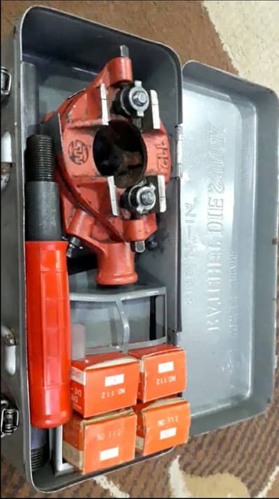 Metal Pipe Thread Maker Machine/Churi maker/Die Stock