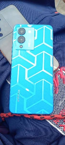 Infinix note 12